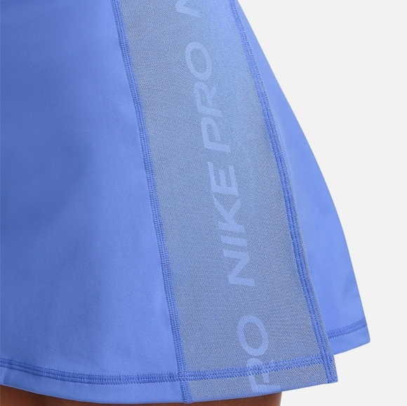 Nike PRO XXL High-waisted 3" Skort with pockets - Color: Blue Joy - Picture 4 of 10